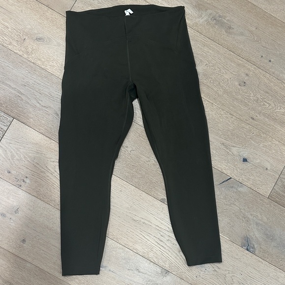 lululemon athletica Pants - Lululemon Athletica Olive Leggings